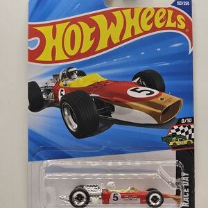 2025 Hot Wheels HW RACE DAY 8/10 '68 Lotus Type 49 193/250